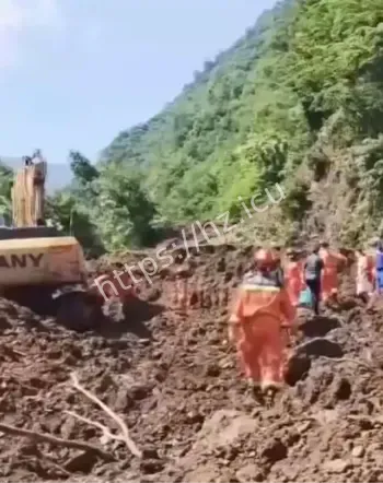 甘肃宕昌山体滑坡救援